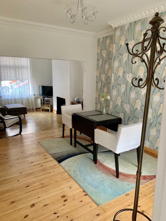 Villa 53 Wellington Street à York Extérieur photo